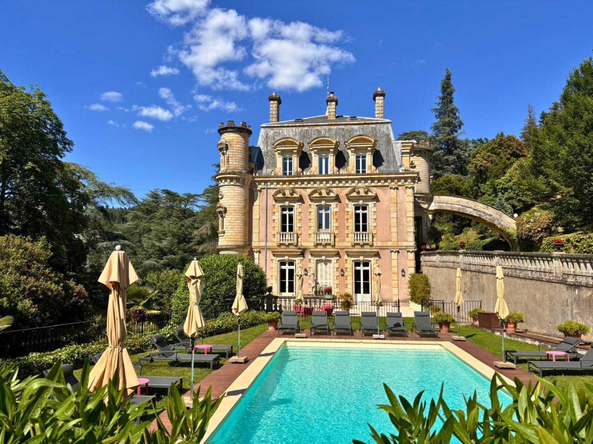 Chateau Clement - Teritoria Vals-les-Bains Bagian luar foto